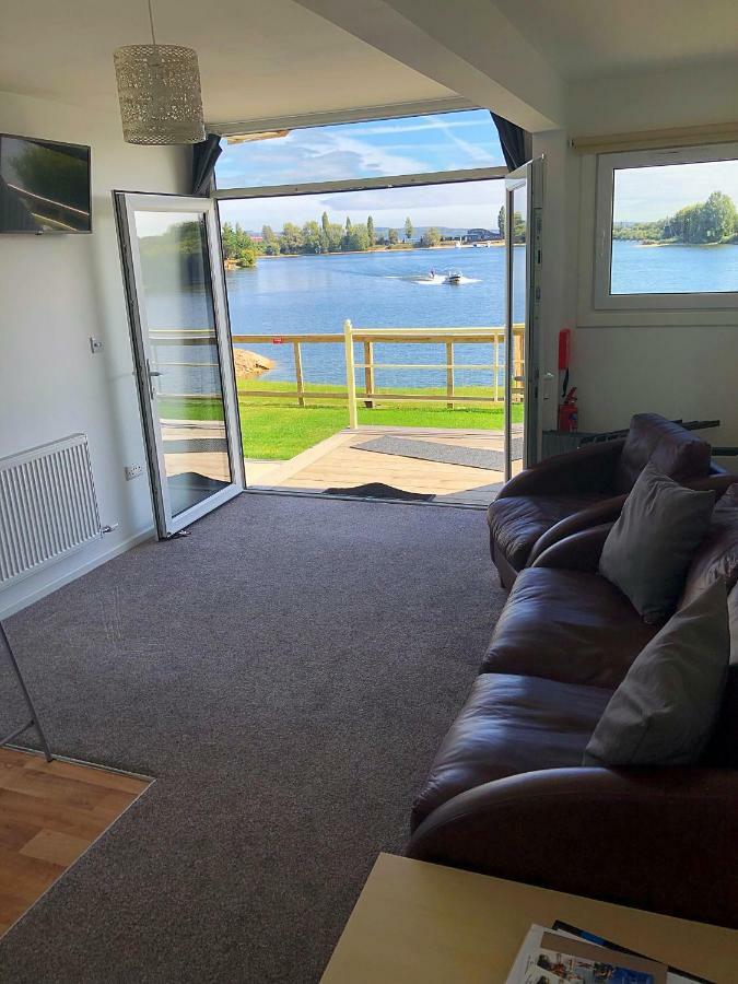 Premium Lake Lodges Chichester Dış mekan fotoğraf